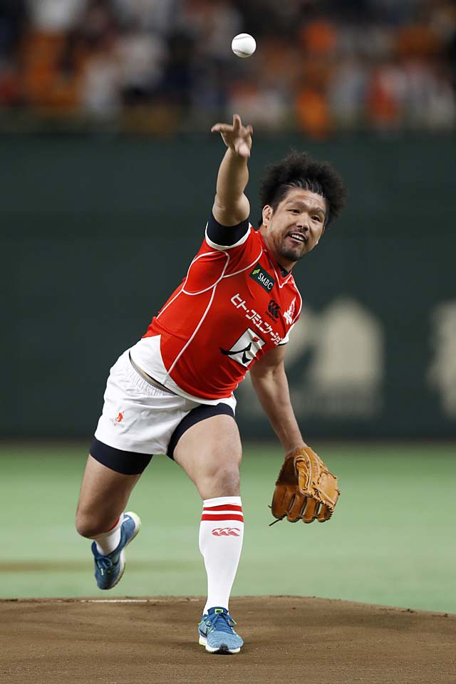 堀江翔太選手が5月9日の巨人対阪神戦で始球式